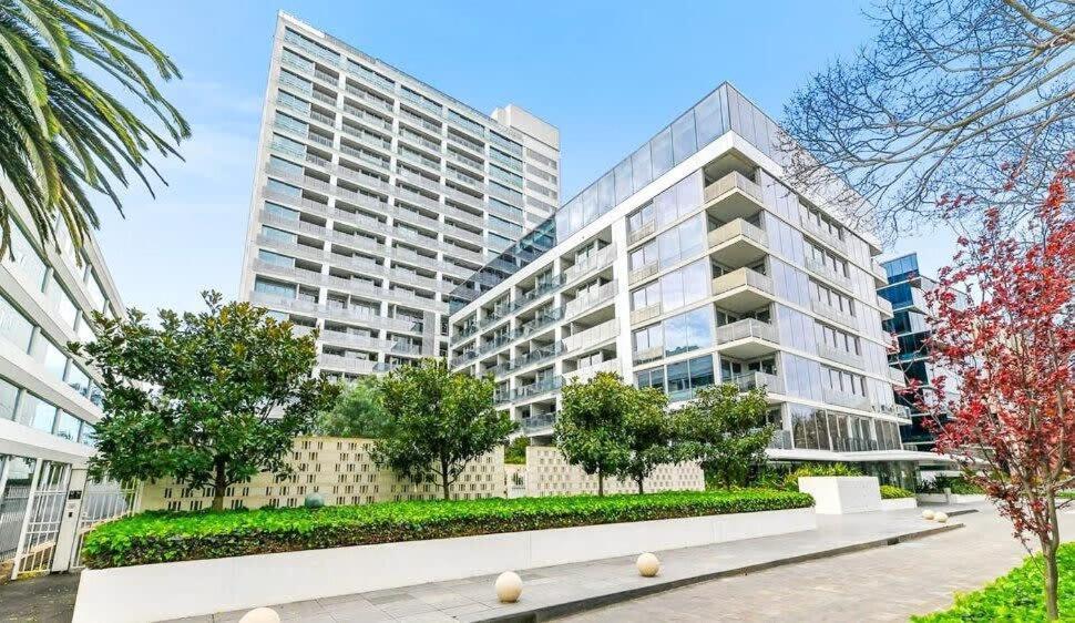 Pride Fawkner Apartments Melbourne Exterior photo